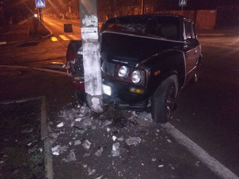 В Измаиле произошло очередное ДТП с наездом на электроопору - пострадал пассажир автомобиля
