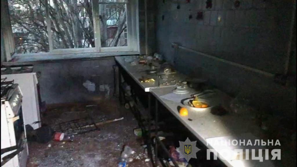 Бросил гранату в комнату, закрыл дверь и убежал: в Одесском общежитии от взрыва