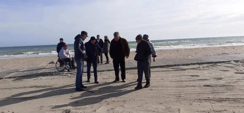 В курортном поселке Сергеевка планируют обустройство специального пляжа для людей с инвалидностью