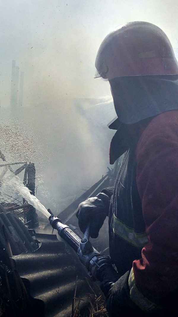 Измаильский р-н: пожар в Броске - сгорел сарай, чудом не взорвался газовый баллон