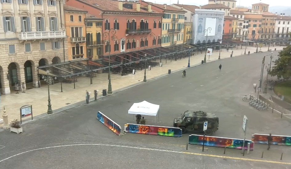 Страна-призрак: как сегодня выглядит Италия на карантине (фоторепортаж)