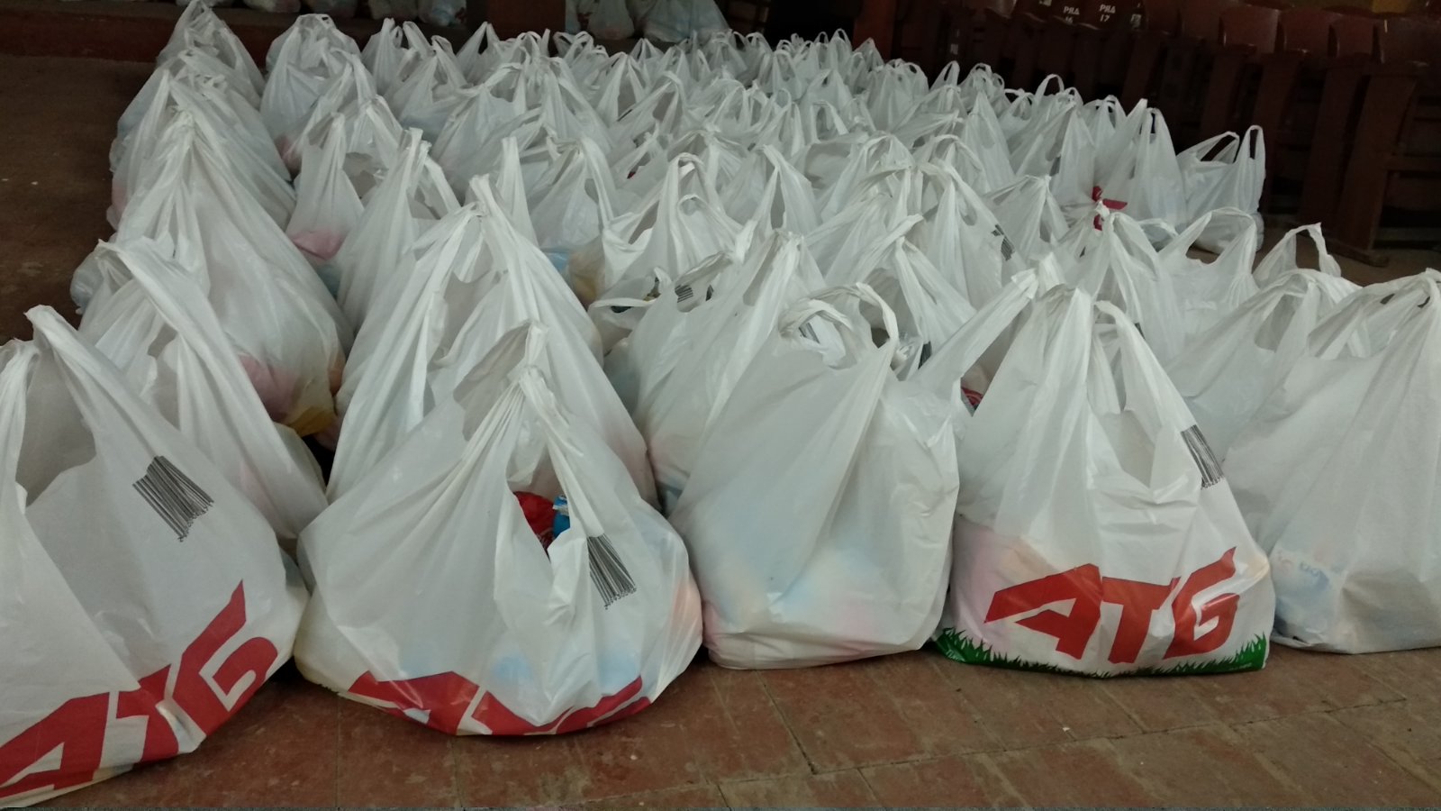 Благотворительная акция "Благо Дарю" в Килии вступила в реализацию - люди получают соцпомощь от горсовета и спонсоров
