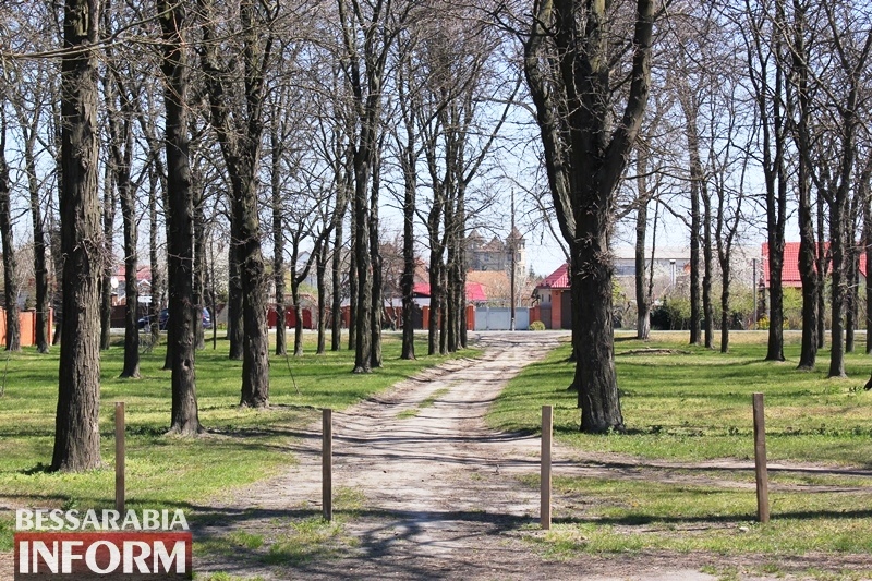 Пустые парки и скверы, безлюдная набережная Дуная и люди в масках на улицах: Измаил в первый день ужесточения карантина