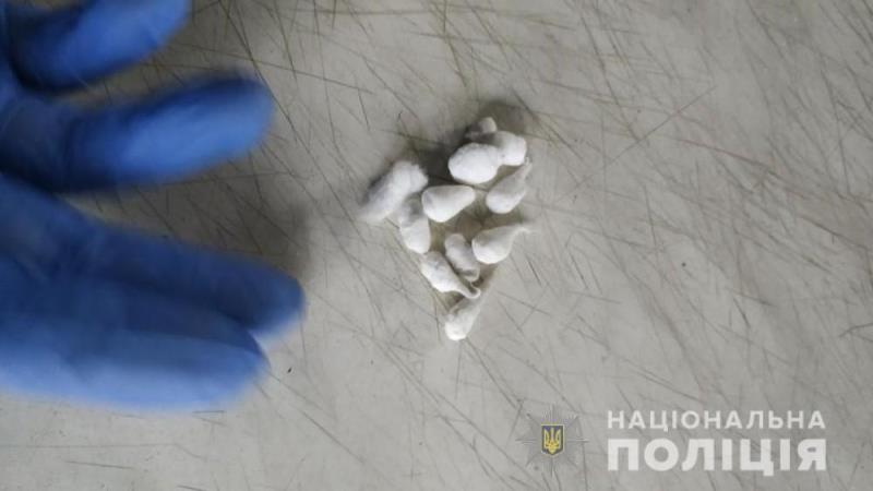 Расфасованный метадон, метамфетамин, каннабис: в Измаиле задержали с поличным двух наркодельцов-рецидивистов