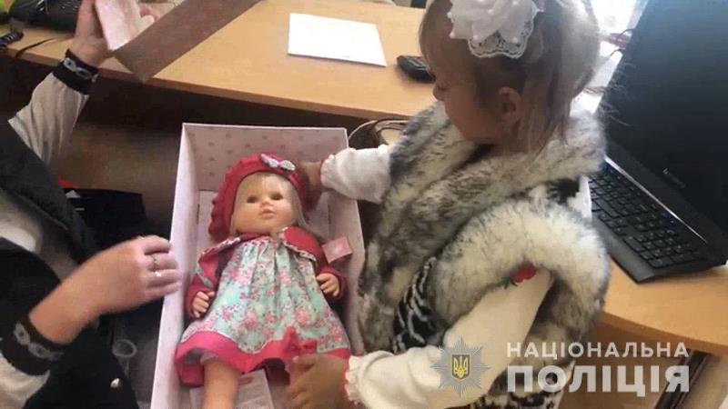 В Одессе полиция поблагодарила юную жительницу Лиманского района, благодаря которой удалось задержать опасного злоумышленника