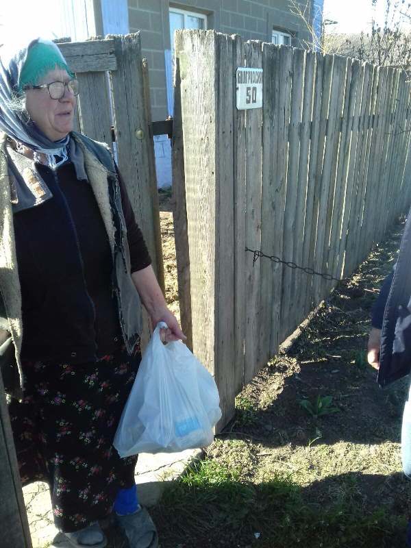 В селах Измаильского района пенсионерам начали доставлять на дом продуктовые наборы с товарами первой необходимости