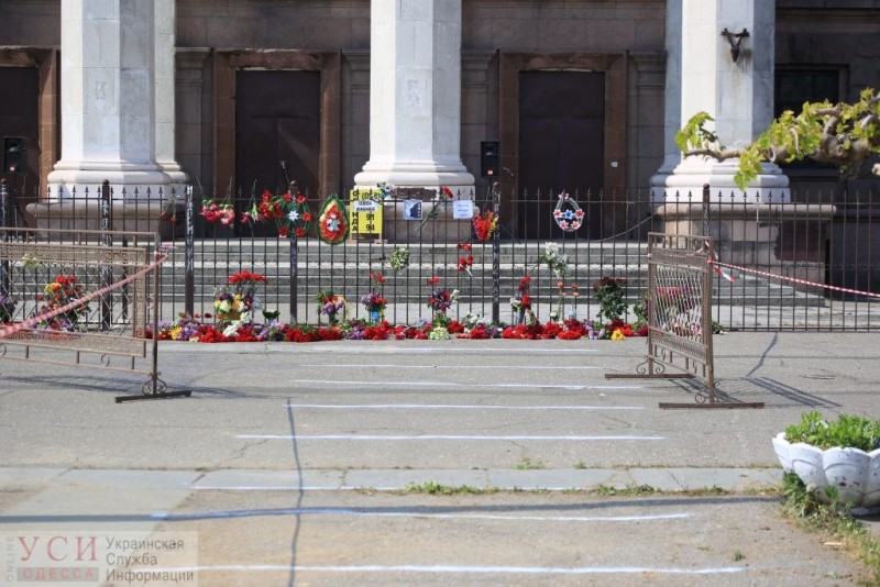 Шестая годовщина трагедии 2 мая: возле Дома профсоюзов образовалась очередь, а также происходят потасовки