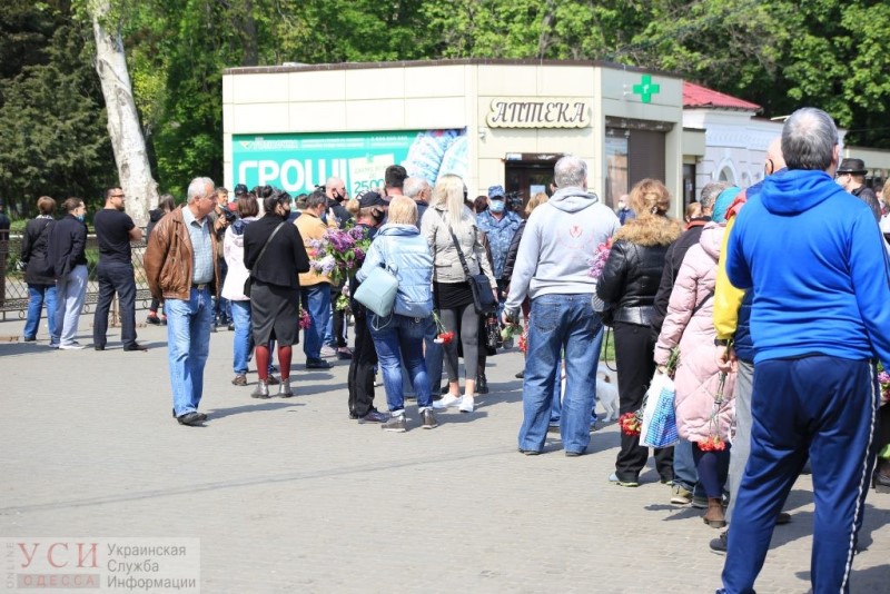 Шестая годовщина трагедии 2 мая: возле Дома профсоюзов образовалась очередь, а также происходят потасовки