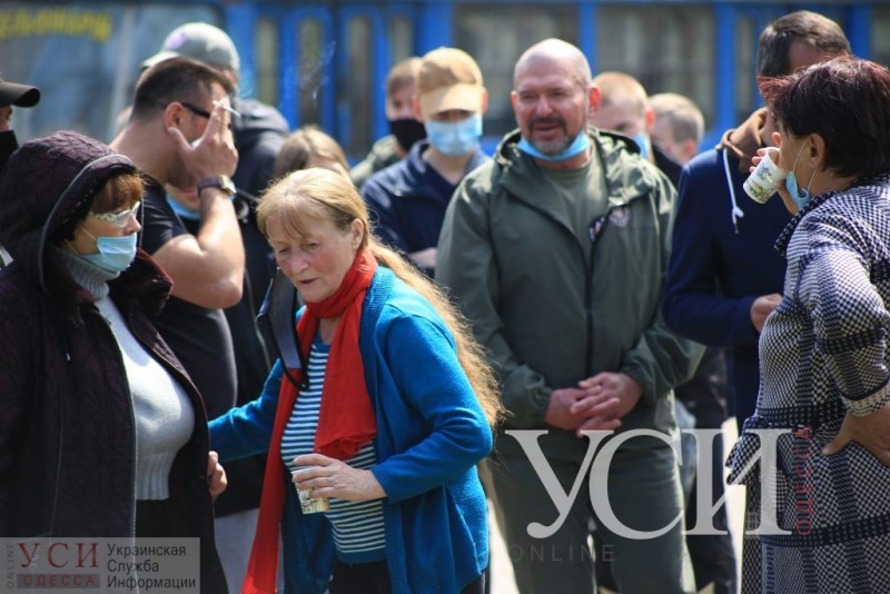 Шестая годовщина трагедии 2 мая: возле Дома профсоюзов образовалась очередь, а также происходят потасовки