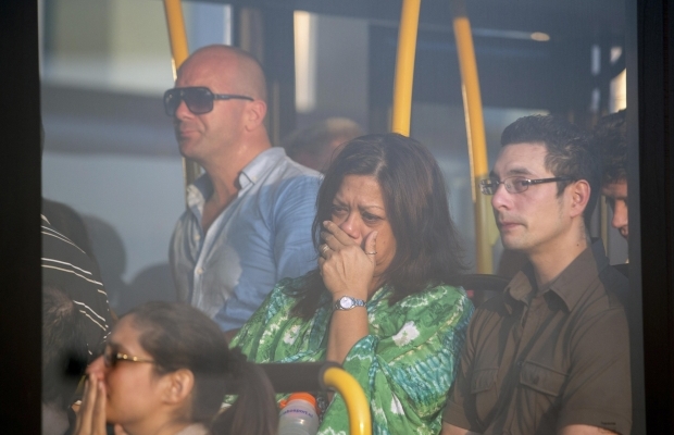 Родственники оплакивают погибших в авиакатастрофе (фото)