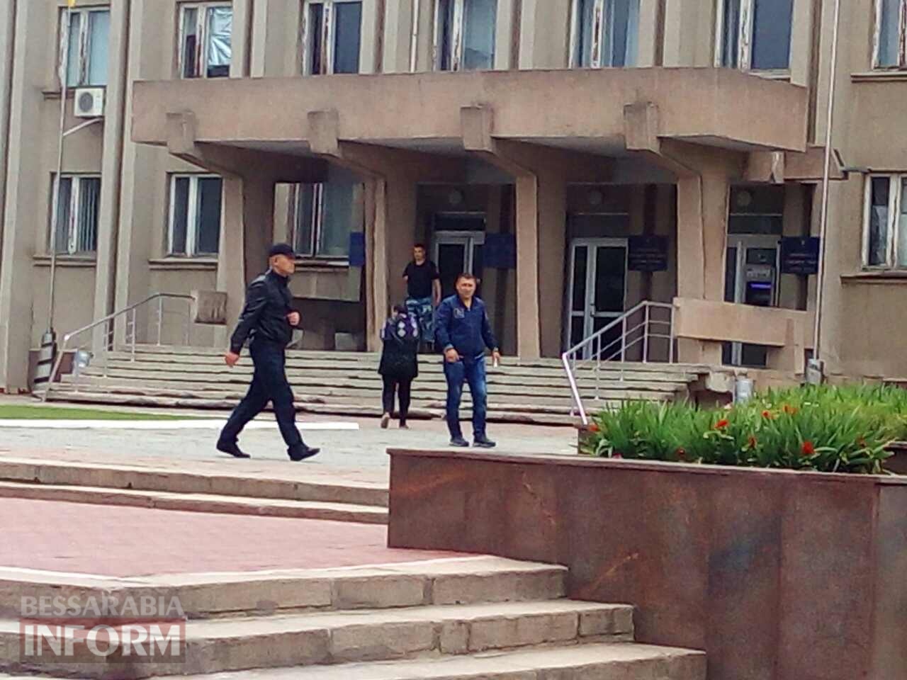 Антитеррористические учения в Измаиле: возле здания городского совета обнаружен подозрительный предмет