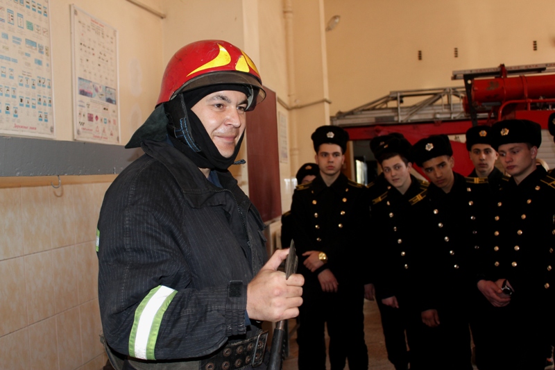 Спасатели Измаила провели увлекательный мастер-класс для учащейся молодежи и пригласили в свои ряды