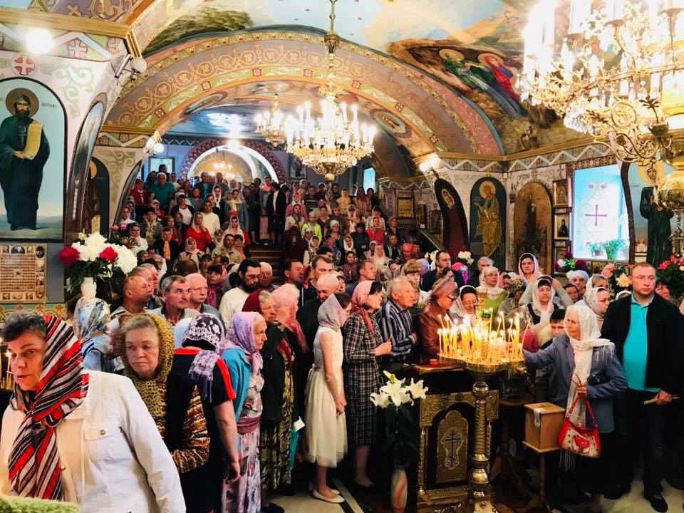 На территории Килийской центральной районной больницы в фундамент будущего храма заложили памятную капсулу
