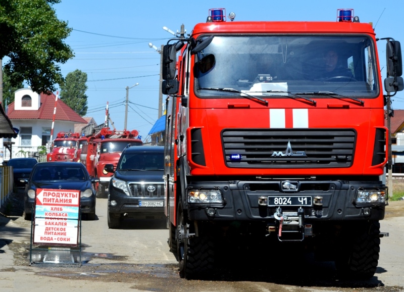 Дабы нам отдыхалось спокойно: в Затоке спасатели тушили условный пожар в пансионате