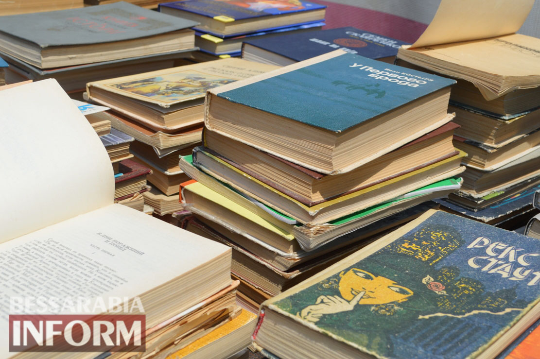 В Килии волонтеры организовали книжную ярмарку, средства от которой пойдут на нужды украинских военных