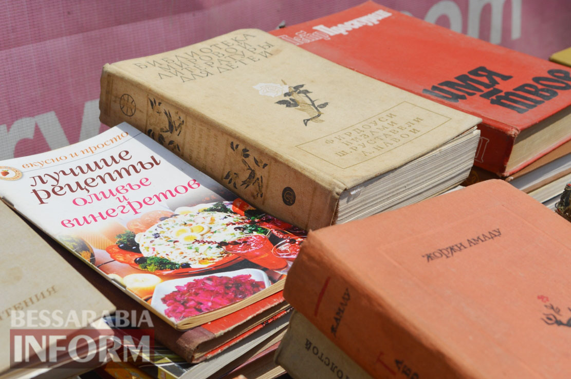 В Килии волонтеры организовали книжную ярмарку, средства от которой пойдут на нужды украинских военных