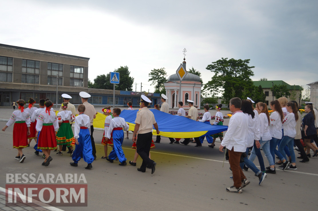 Праздник вышиванки: килийцы вышли на парад и концерт (фоторепортаж)