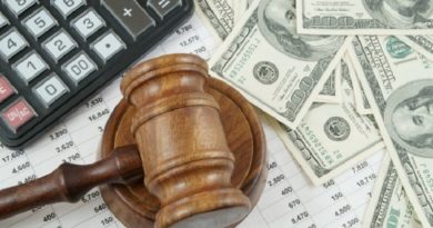 Судей хотят заставят платить за несправедливые приговоры: почему адвокаты против Судей хотят заставят платить за несправедливые приговоры: почему адвокаты против