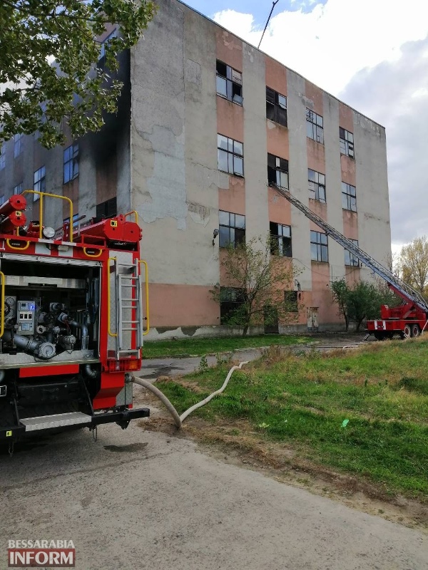 В Аккермане в одном из зданий бывшего рыбзавода случился пожар