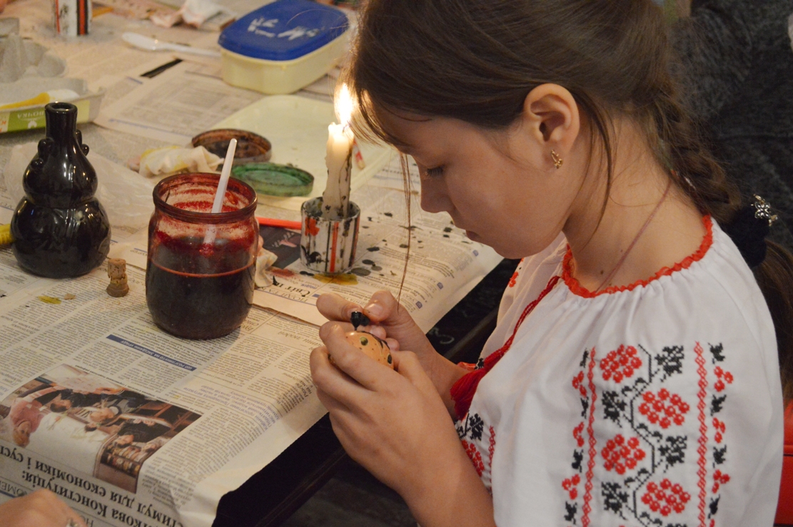 В Килии ко Дню города открыли выставку уникальной одежды и работ hand made местных умельцев (фото)