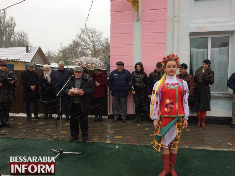 В измаильском СОЦе торжественно открыли профессиональную баскетбольную площадку (ФОТО)