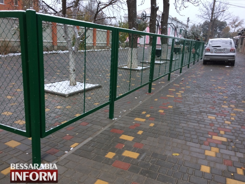 В измаильском СОЦе торжественно открыли профессиональную баскетбольную площадку (ФОТО)