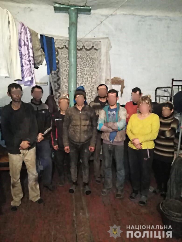 В Одесской области задержана этническая ОПГ, которая эксплуатировала сотню "рабов" на с/х работах