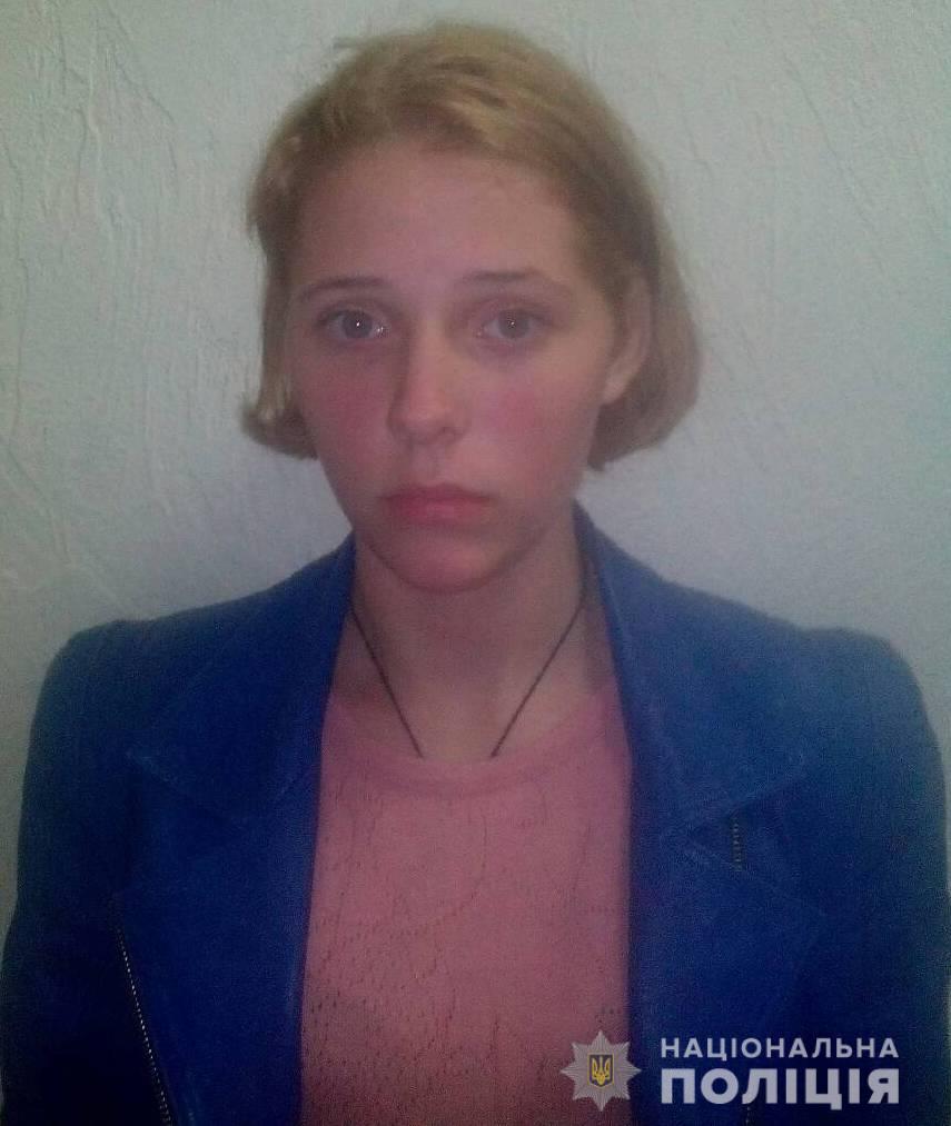Вышла из школы и пропала: в Аккермане объявлена в розыск 14-летняя девочка