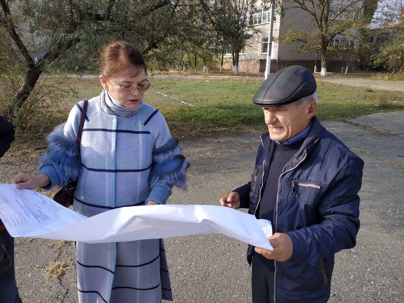 В Аккермане возле одной из школ начали строить новый современный спорткомплекс