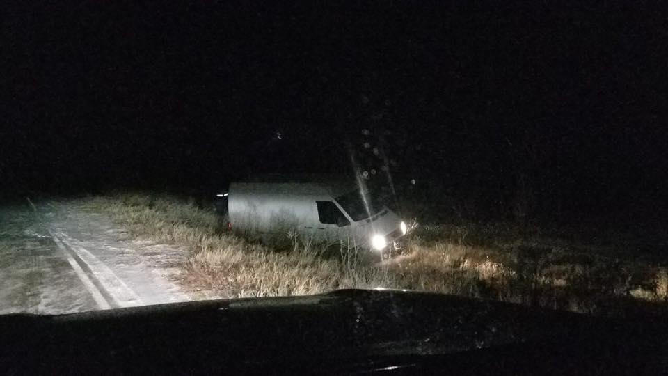 В Татарбунарском районе из-за пьяного водителя микроавтобус слетел с дороги