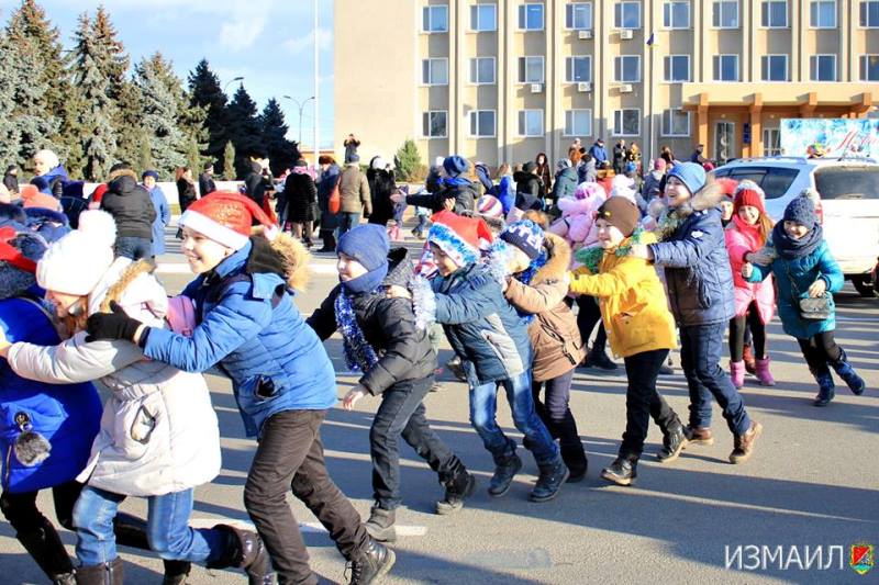 Мэрия Измаила раздала детям в этом году больше трех тысяч новогодних подарков