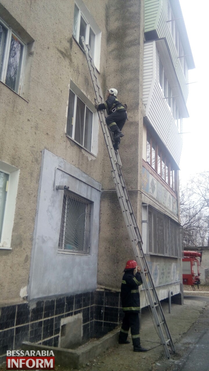 В Измаиле спасатели обнаружили в квартирах двух людей без сознания