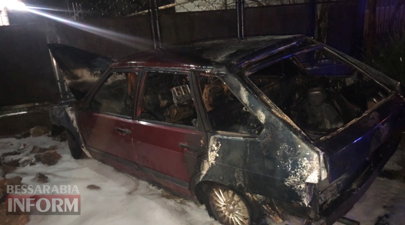 В Измаиле местной жительнице сожгли автомобиль