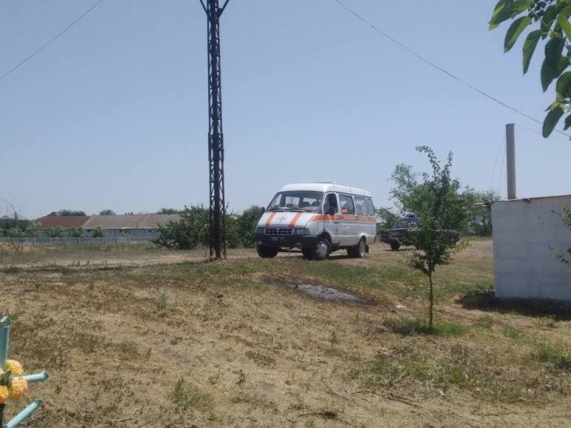 Поиски завершились плачевно: в Саратском районе водолазы достали из местного ставка утопленника