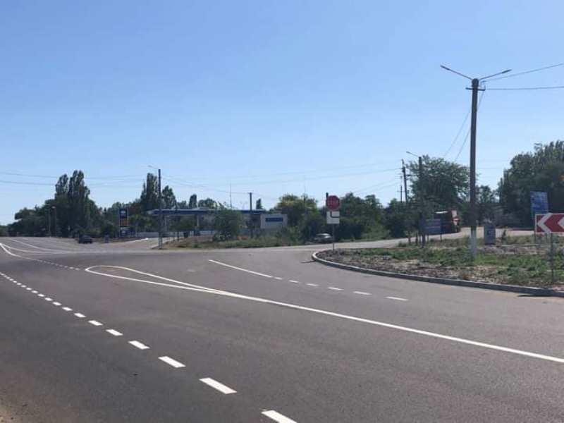 «А вы раньше в самодеятельности не учавствовали?»: на трассе Одесса-Рени полицейские самовольно заменили дорожный знак