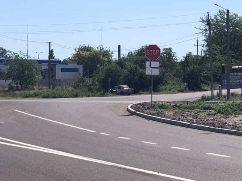 «А вы раньше в самодеятельности не учавствовали?»: на трассе Одесса-Рени полицейские самовольно заменили дорожный знак