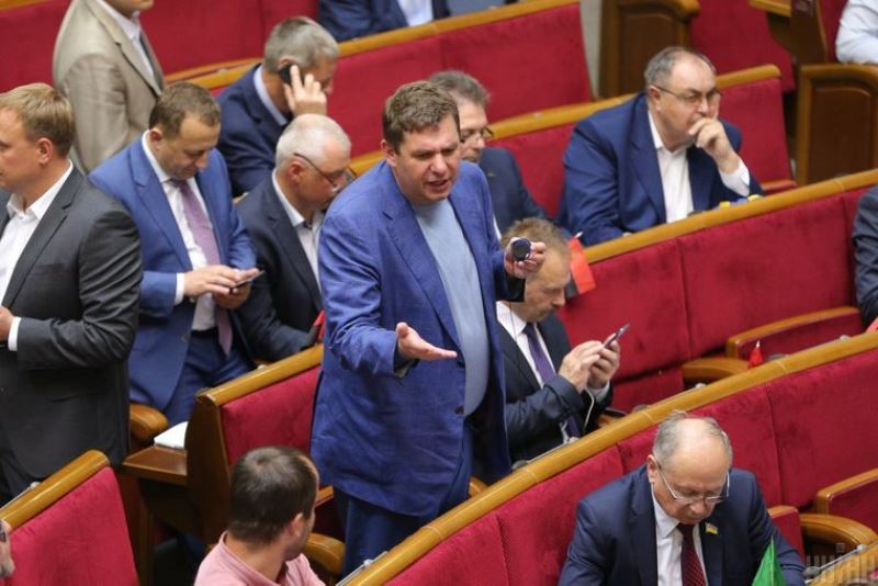 Осень «генералов»: кого из одиозных депутатов больше не будет в Раде