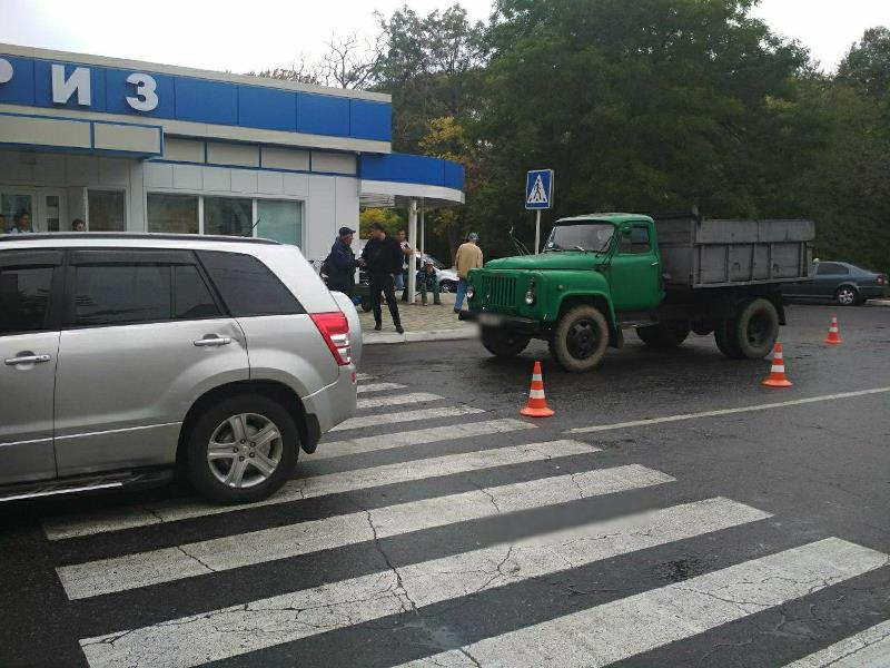 В Измаиле недалеко от отдела полиции на "зебре" сбили сразу двоих пешеходов