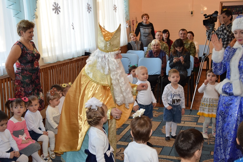 Пограничники Измаильского отряда подарили замечательный праздник деткам из дома ребенка накануне Дня Святого Николая
