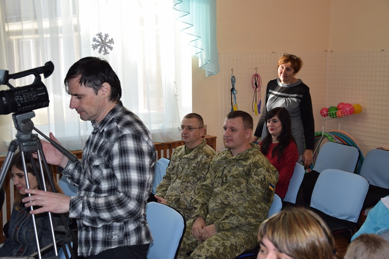 Пограничники Измаильского отряда подарили замечательный праздник деткам из дома ребенка накануне Дня Святого Николая