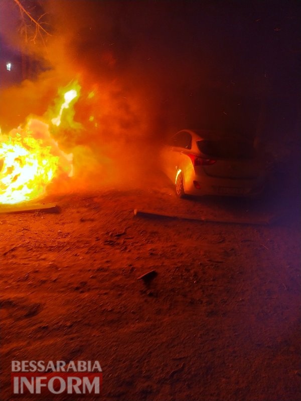В Белгород-Днестровском ночью сгорел автомобиль местного прокурора