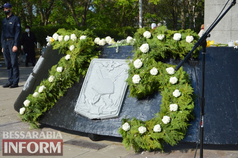 75 годовщина Победы в Килии: церемония возложения цветов, панихида по погибшим и награждение фронтовиков
