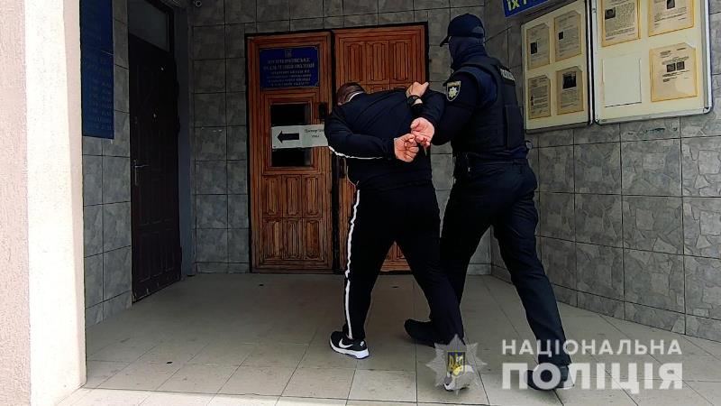 Три жителя Ренийского района ограбили пункт обмена валюты в Одессе - украли из кассы более 200 тысяч в разных валютах