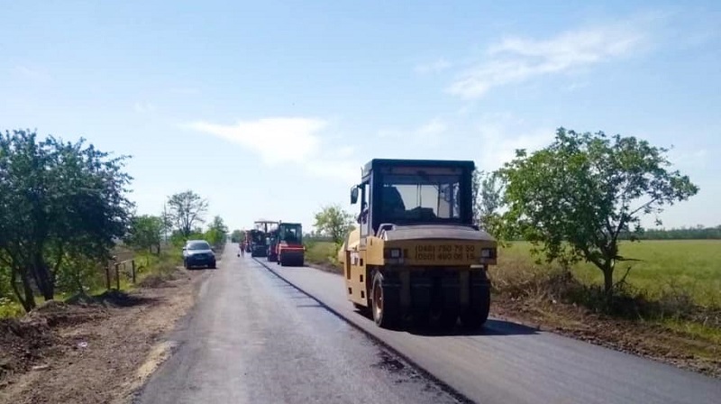 В Белгород-Днестровском районе ремонтируют дорогу, ведущую к КПП "Староказачье"