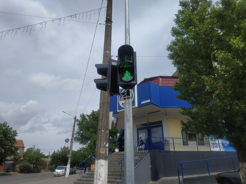 В Белгороде-Днестровском установили светофоры с обратным отсчетом
