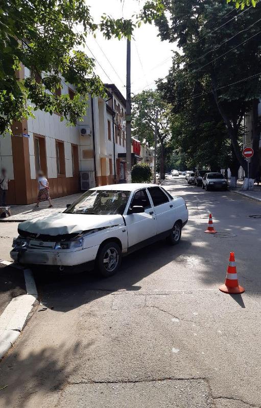Ещё одно ДТП в Измаиле: два ВАЗа не поделили дорогу - пострадала пассажирка одного из авто