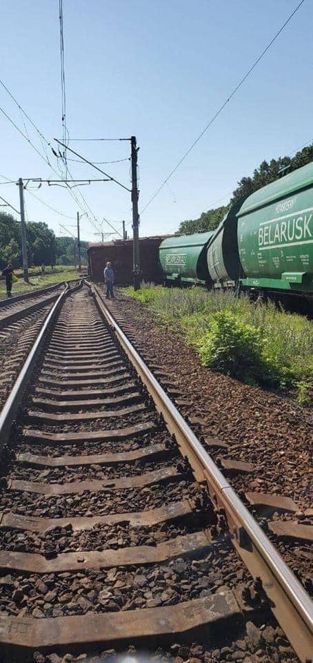 Масштабная авария на Одесской железной дороге сошел с рельсов грузовой состав c минеральными удобрениями