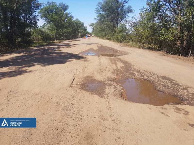 В Саратском районе начался ремонт "убитого" участка автодороги Т-16-27 КПП "Серпневое"-Тарутино-Арциз-Сарата