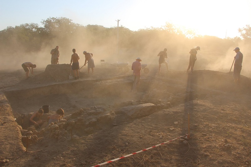 "От страха": на раскопках в Аккерманской крепости найден 300-летний турецкий талисман