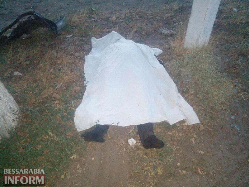 Пьяное ДТП в Шабо: тело погибшего пассажира вырезали спасатели, водитель в тяжелом состоянии